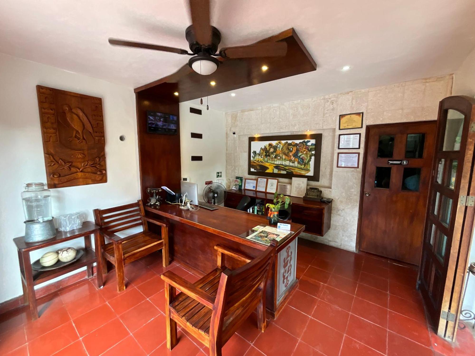El Zaguan Colonial By Guruhotel Valladolid  Exteriör bild