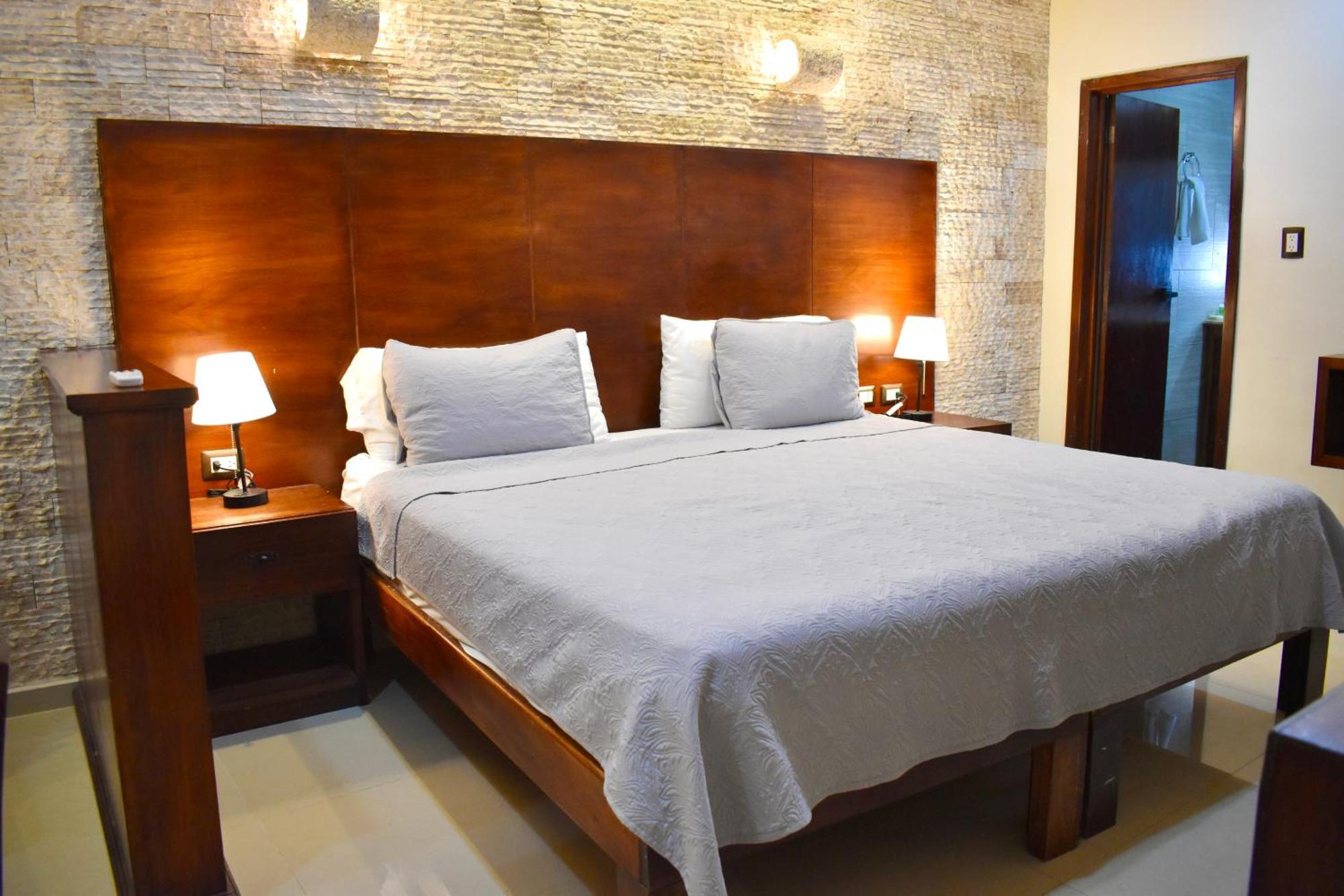 El Zaguan Colonial By Guruhotel Valladolid  Exteriör bild