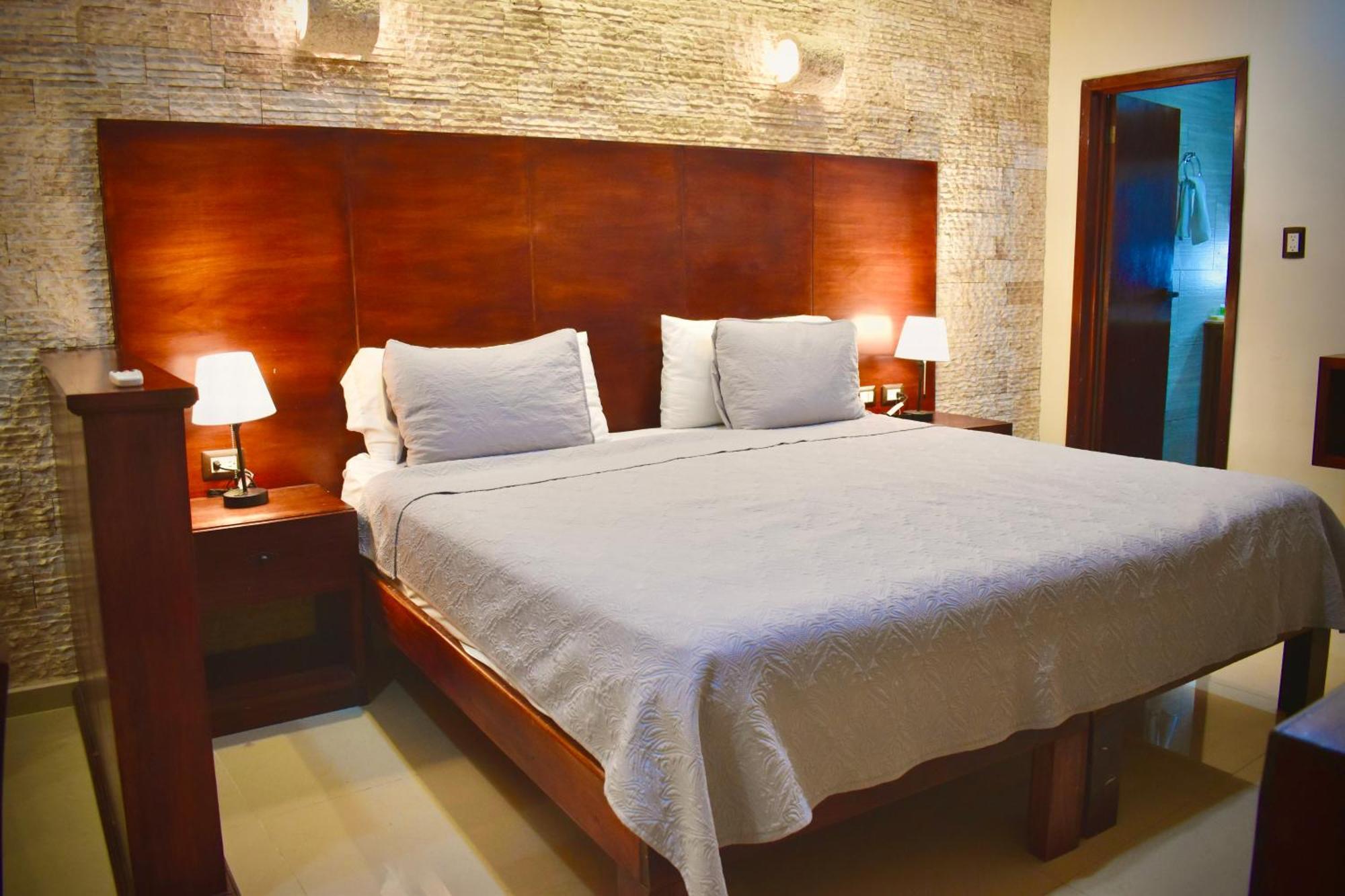El Zaguan Colonial By Guruhotel Valladolid  Exteriör bild