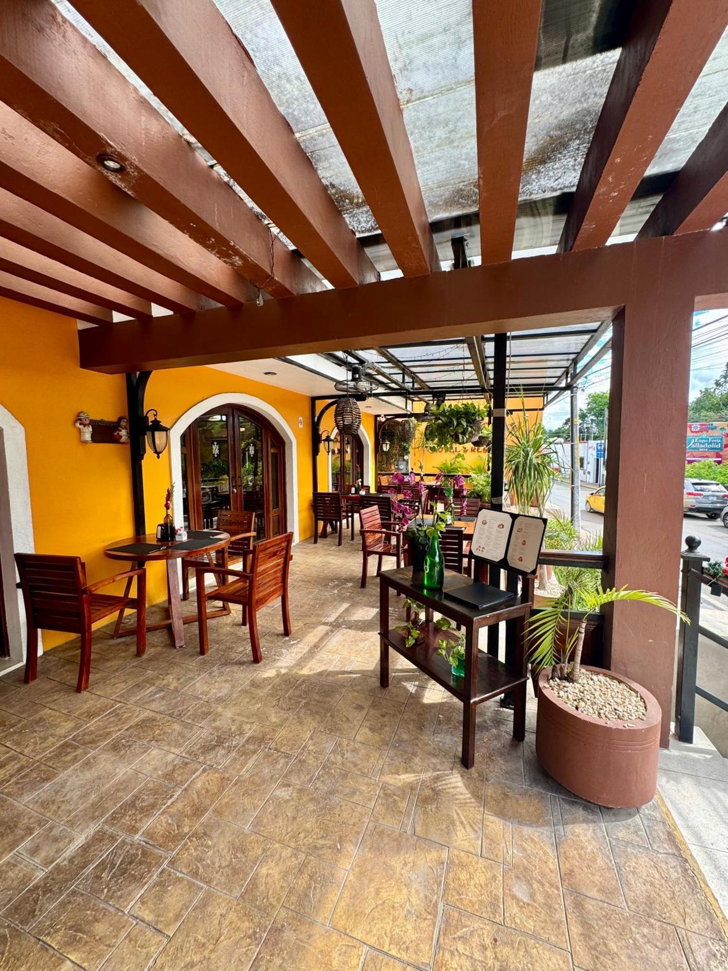 El Zaguan Colonial By Guruhotel Valladolid  Exteriör bild