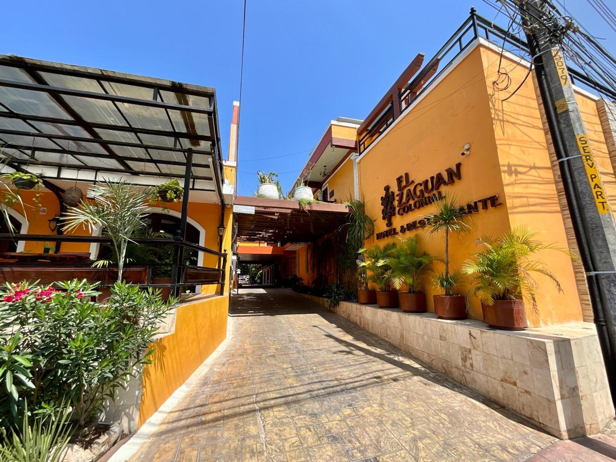 El Zaguan Colonial By Guruhotel Valladolid  Exteriör bild