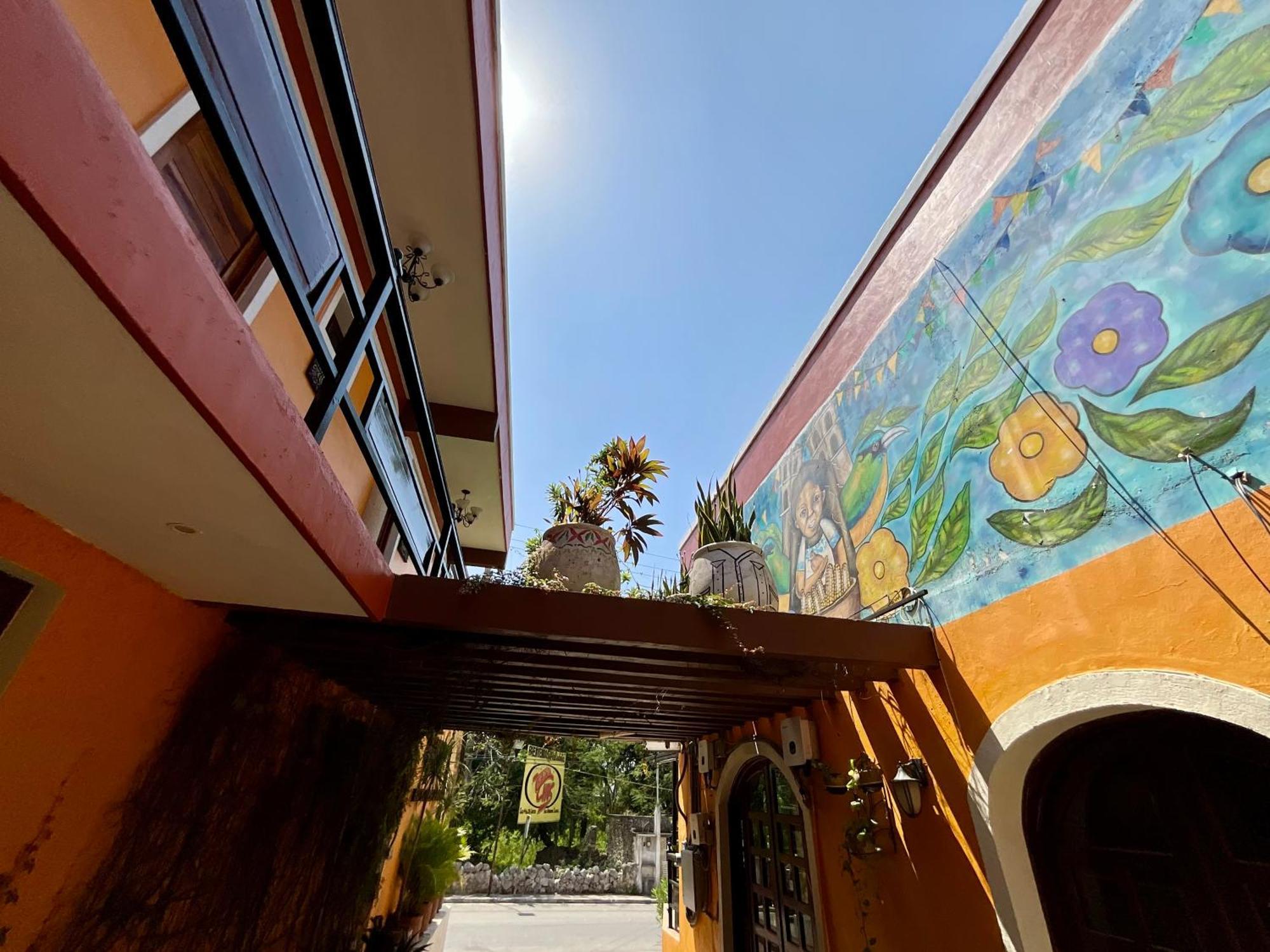 El Zaguan Colonial By Guruhotel Valladolid  Exteriör bild