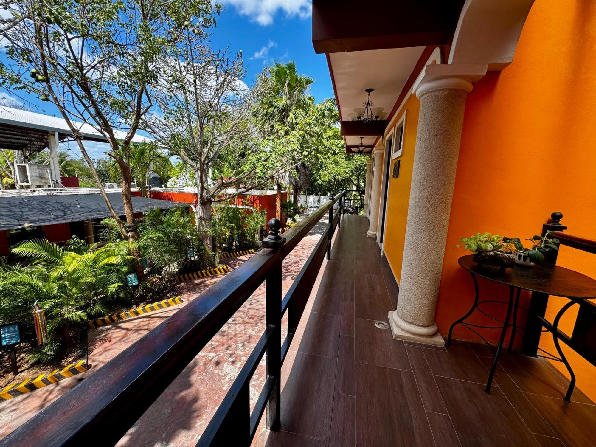 El Zaguan Colonial By Guruhotel Valladolid  Exteriör bild